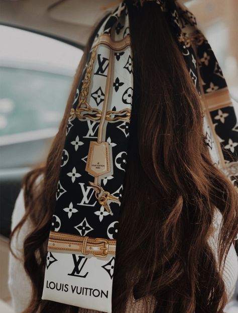 Louis Vuitton Bandana, Gucci Bandana, Bandana Outfit, Handmade Scrunchie, Luxury Aesthetic, Bandana Hairstyles, Girly Images, Scarf Headband, Scarf Hairstyles