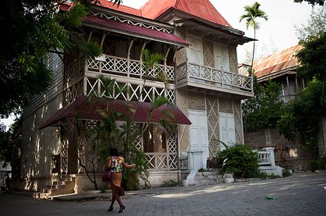 Haiti's Gingerbread Houses Case Creole, Labadee Haiti, Architecture Unique, Caribbean Homes, Haitian Art, Main Street Usa, Gingerbread Houses, Island Style, Photo Essay