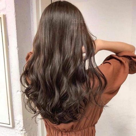 Curly Hair Dyed, Korean Wavy Hair, Korean Long Hair, Long Hair Perm, Dyed Curly Hair, Hair Dyed, White Blonde Hair, Brown Hair Inspo, Wavy Curly Hair