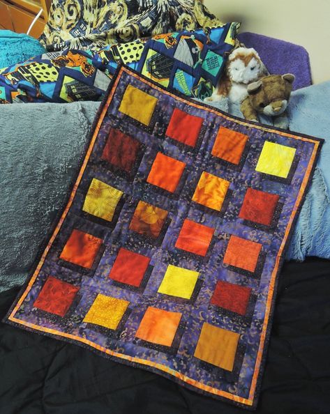 Making Shadow Quilts — The Inquiring Quilter Shadow Quilts, Shadow Box Quilt, Box Quilt Pattern, Quilt Pattern Free, Mini Gallery, Aboriginal Fabric, 3d Quilts, Batik Quilts, Miniature Quilts