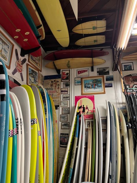 Lois Aesthetic Core, Surfer Shop Aesthetic, Surf Life Aesthetic, Surfboards Aesthetic, California Surfer Aesthetic, Surf Board Aesthetic, Surf Shops, California Surf Aesthetic, Surf Camp Aesthetic