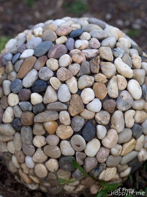 stone covered bowling ball lawn orb Bowling Ball Crafts, Bowling Ball Garden, Bowling Ball Yard Art, Bowling Ball Art, Garden Balls, Bowling Balls, Bowling Alley, Deco Originale, Garden Art Sculptures Diy