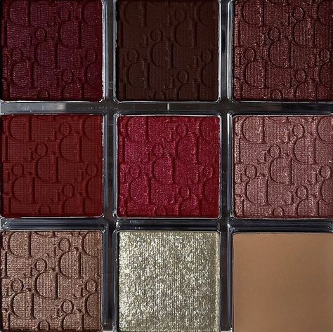 Dior Backstage Eye Palette - 009 - Burgundy Neutrals #pinterest #dior #makeup #maquillage #palette #diorbackstage #burgundy #009burgundy #girl Brown Red Lipstick, Coquette Red, Cherry Wine, Smink Inspiration, Dark Feminine, Red Aesthetic, Makeup Palette, Pretty Makeup, Sirens