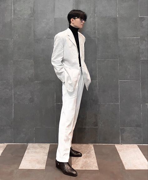 Formal Outfit For Teens, White Suit Outfit, Korean Men Suit, Date Night Outfit Romantic, Korean Suit, Korean Wedding Dress, Kpop Fashion Men, Academia Aesthetic Outfit, Trendy Suits