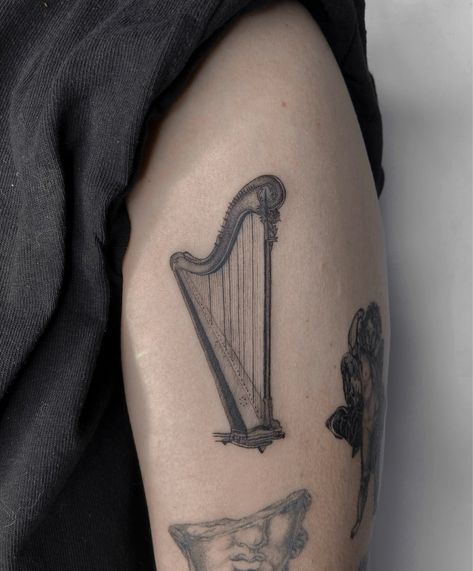 Lyre Tattoo, Harp Tattoo, Celtic Harp, C Tattoo, Tattoo Templates, Book Tattoo, Tattoos For Kids, Design Drawings, Mom Tattoos