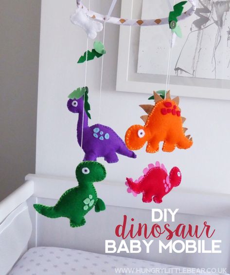 DIY Dinosaur Baby Mobile | Take Some Whisks Diy Cot Mobile, Diy Baby Mobile Boy, Dinosaur Mobile, Felt Baby Mobile, Diy Dinosaur, Boy Mobile, Mobile Hanging, Diy Baby Mobile, Mobile Crib