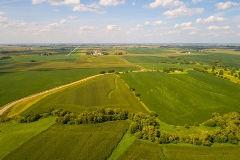 Aerial drone image of farmland landscape in Iowa USA Iowa Farmland, Farmland Landscape, Farm Scenery, Modern Agriculture, Best Places To Retire, Agricultural Land, City Planning, Farm Field, Drone Design