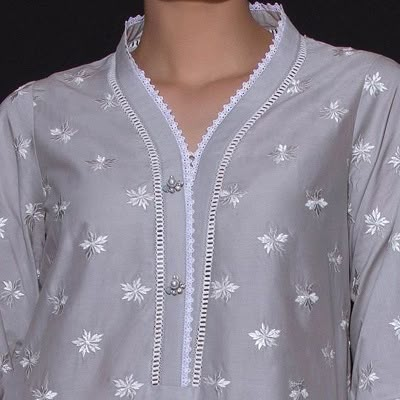 Kurta Inspiration, Kurti Neck Design, Salwar Suit Neck Designs, Suit Neck Designs, Runway 2020, Suit Neck, Salwar Neck Designs, Kurta Patterns, Rs 4