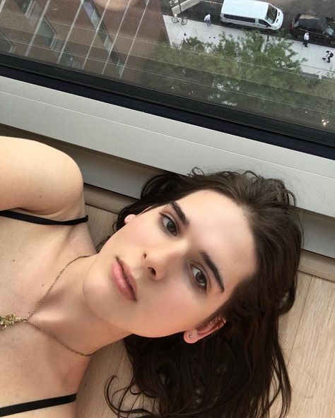 Hari Nef, Gucci Bloom, Beauty Routine, Cabaret, Love Affair, Powerful Words, A Love, Beauty Routines, Muse