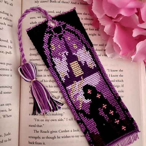 Alpha pattern #128116 | BraceletBook Rapunzel Alpha Pattern, Alpha Patterns Bookmark, Alpha Bookmark Pattern, Alpha Pattern Bookmark, Alpha Bookmarks, Disney Alpha Patterns, Organize Stationary, Alfa Pattern, Alpha Patterns Bracelet