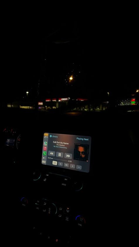 Late Night Drives Pictures, Car Asthetic Picture Night, Road Asthetic Picture, Fake Pics For Instagram Story Night, Car Pics At Night, Late Night Car Rides Aesthetic, Asthetic Nights, Late Night Drives Aesthetic With Him, Late Night Car Drives Aesthetic