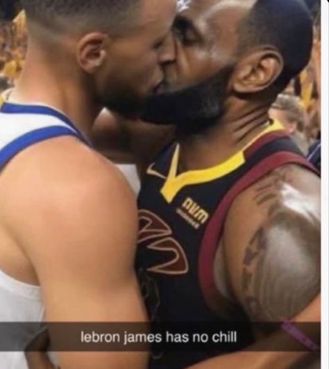 Lebron James Funny Face, Lebron James Meme, Lebron James Funny, Funny Basketball Pictures, Nba Funny, Nba Memes, Black Jokes, Basketball Funny, Nba Pictures