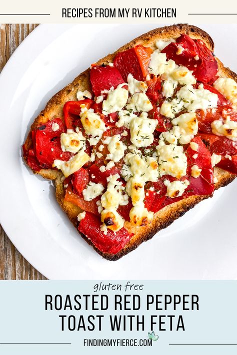 Whether eaten as a snack or a quick breakfast, this crazy simple gluten-free toast with sweet roasted red peppers, feta and dill hits all of the right notes: crunchy, tangy, creamy, sweet and salty. Serve open-faced or make two slices and press them together to make a heartier sandwich. Roasted Pepper Sandwich, Gluten Free Snacks Recipes, Gluten Free Toast, Healthy Sandwich Recipes, Vegetarian Sandwich, Breakfast Toast, Roasted Red Pepper, Health Recipes, Food Breakfast