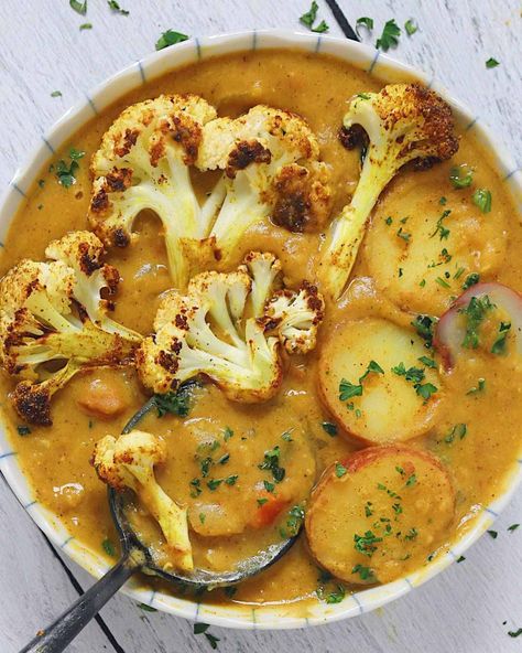 Cauliflower Lentil Curry, Lentil Curry Soup, Roasted Cauliflower Recipes, Curry Soup, Lentil Curry, Vegan Soups, Cauliflower Soup, Vegan Soup, Lentil Soup