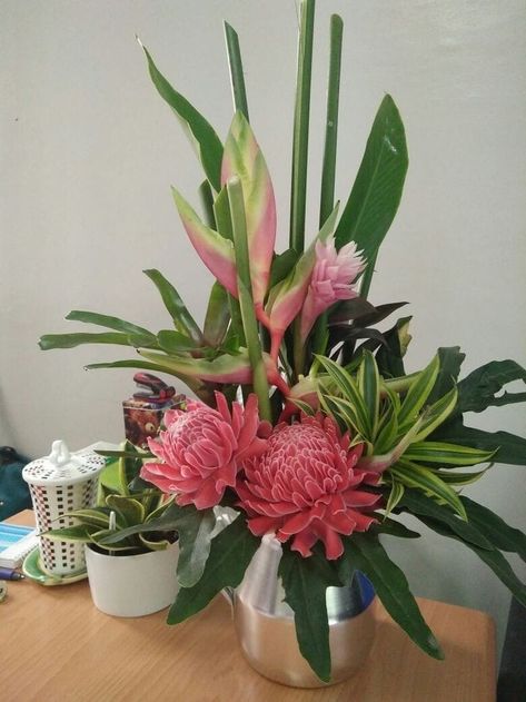 Ginger Flower Arrangement, Heliconia Arrangement, Hawaiian Flower Arrangements, Hawaiian Wedding Flowers, Flowers Arrangements Ideas, Heliconia Flower, Orchid Flower Arrangements, Contemporary Flower Arrangements, Tropical Floral Arrangements