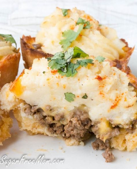 mini shepherd's pot pie6 (1 of 1) Low Carb Shepherds Pie, Low Carb Challenge, Sugar Free Mom, Shepherd Pie, Creamy Mashed Cauliflower, Thm Dinner, Beef Pot Pies, Shepherd's Pie Recipe, Low Carb Meats