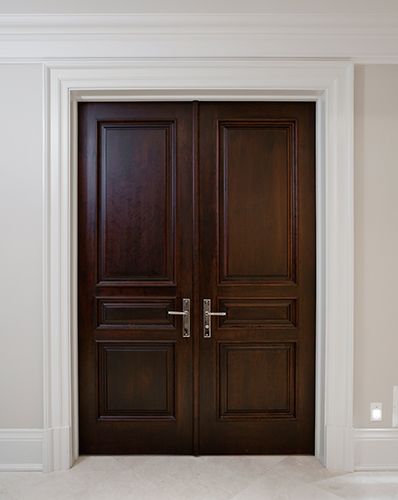 Stained Doors White Trim, Pintu Ganda, Interior Panel Doors, Wood Closet Doors, Brown Front Doors, Dark Wood Trim, Pintu Interior, Dark Doors, Residence Design