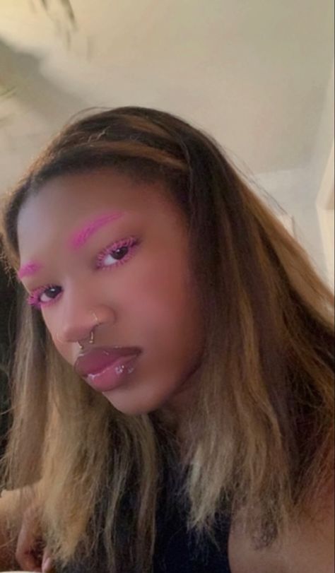 pink eyebrows pink eyelashes cool alt Dyed Eyebrows, Pink Eyebrows, Colored Eyebrows, Pink Eyelashes, Hair Charm, Bleached Brows, Dye Eyebrows, Eyebrows And Eyelashes, Face Piercings