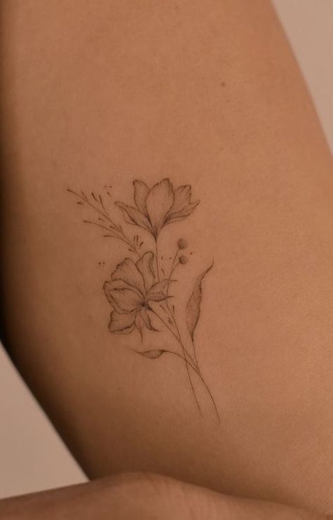 Realism Fine Line Tattoo, Painted Flower Tattoo, Delicate Flower Tattoo Back, Light Feminine Tattoo, Light Flower Tattoo, Soft Tattoo Ideas, Lignum Vitae Tattoo, Morning Glory Fine Line Tattoo, Behind The Shoulder Tattoo