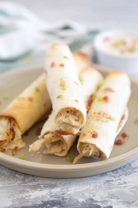 Baked Chicken Bacon Ranch Taquitos Baked Chicken Bacon Ranch, Chicken Bacon Ranch Taquitos, Basic French Toast, Beef Burrito Recipe, Creamy Chicken Tortilla Soup, Best Homemade Pizza, Football Snacks, Six Sisters, Burritos Recipe