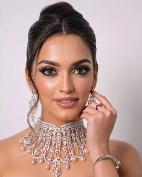 All Posts • Instagram Cocktail Makeup Looks Indian, Bridal Reception Look, Indian Makeup Looks, Indian Wedding Makeup, Indoor Ideas, Reception Look, Smokey Eye For Brown Eyes, Jewellery Design Sketches, Indian Makeup