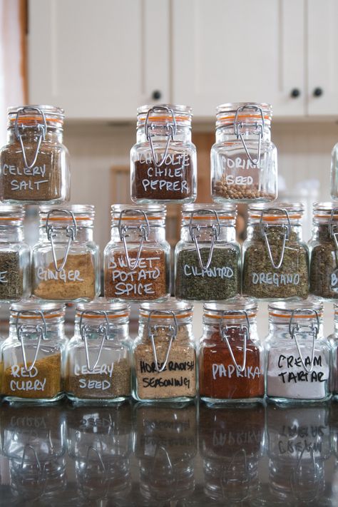 Herb & Spice Storage and Organization - CREATIVE CAIN CABIN Use water-based Sharpies instead of labels for glass jars Spices Storage, Baking Cupboard, Seasoning Containers, Diy Storage Containers, Organized Pantry, Glass Storage Containers, Organization Pantry, Diy Pantry, Container Storage