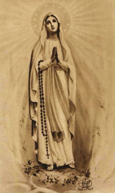 Our Lady of Lourdes. Mary Tattoo, Virgin Mary Art, Vintage Holy Cards, Images Of Mary, Mama Mary, Queen Of Heaven, Catholic Images, Our Lady Of Sorrows, Lady Of Lourdes