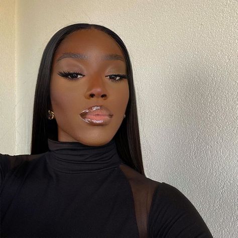 Maquillage Yeux Cut Crease, Makeup For Black Skin, Brown Skin Makeup, Soft Glam Makeup, Face Beat, Dark Skin Beauty, Dark Skin Makeup, Dark Skin Women, Makeup For Black Women