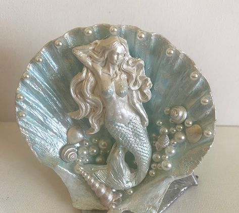 Seashell Mermaid, Coquille Saint Jacques, Mermaid Ornament, Handmade Mermaid, Gold Mermaid, Mermaid Lover, Mermaid Gifts, Scallop Shell, White Beach