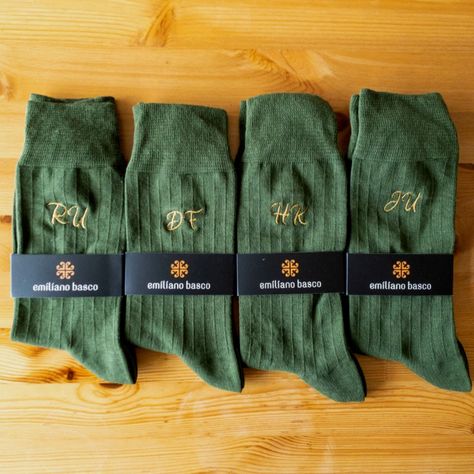 Personalized Socks with Custom Initials Cufflinks is a great gifts for groomsmen, groom, best man proposal gifts. 📢📢 DIRECT EMBROIDERY IS AVAILABLE. IF YOU WANT SOCKS WITHOUT CIRCLE PATCH PLEASE WRITE IN THE NOTES or PERSONALIZATION WINDOW Perfect and memorable gift for wedding party and groomsmen. Personalize your socks with monogram wordings.   18 colors options and fabulous packaging will definetely make the socks a perfect gift for your loved ones.  📐DIMENSION OF THE EMBROIDERY: 3 cm x 3 Embroidered Wedding Gifts, Best Man Proposal, Groom Socks, Groomsmen Proposal Gifts, Groomsmen Socks, Wedding Socks, Personalized Socks, Groomsmen Proposal, Gift For Wedding