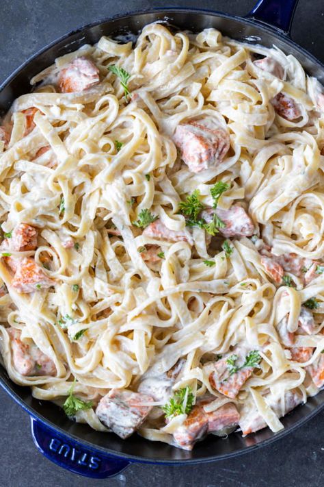 Salmon Alfredo (So Easy) - Momsdish Best Alfredo Pasta Recipe, Salmon Cubes, Salmon Alfredo, Salmon Stir Fry, Crispy Salmon, Cozy Fall Recipes, Fettuccine Noodles, Broccoli Alfredo, Fresh Salmon