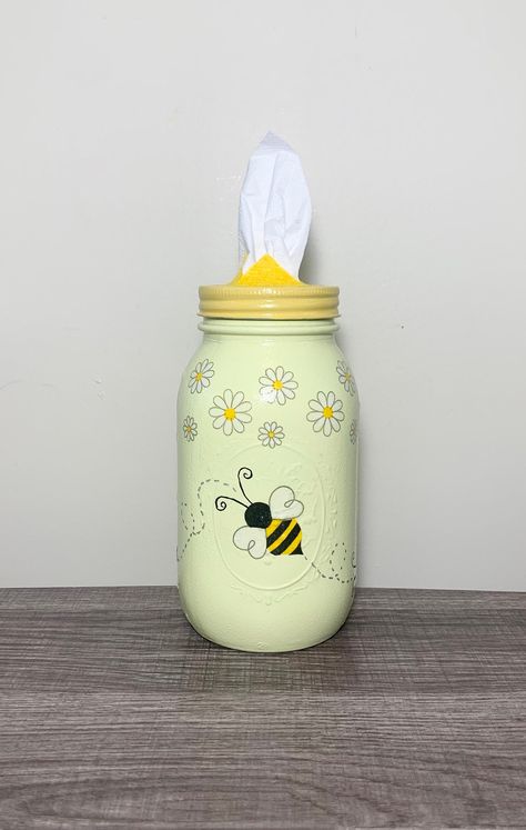 Bee Jar, Kleenex Holder, Bee Hive Craft, Diy Projects To Make And Sell, Decoupage Jars, Honey Bee Decor, Tissue Dispenser, Jar Art, Summer Craft