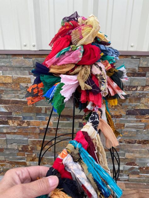 DIY Rag Tree - The Shabby Tree Rag Rug Repurpose, Rag Rug Christmas Tree, Tomato Cage Rag Tree, Tomato Cages Diy Crafts Fall, Rag Trees With Tomato Cage, Rag Angel Diy, Diy Mini Christmas Tree Ideas, Rag Christmas Tree Diy, Fabric Christmas Trees Diy