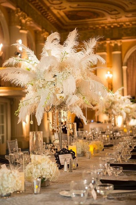 Great Gatsby Centerpieces, Gatsby Centerpieces, Gatsby Wedding Decorations, 1920s Hollywood, Luxury Event Decor, Gatsby Birthday Party, Seating Chart Wedding Diy, Gatsby Wedding Dress, 1920s Wedding Theme