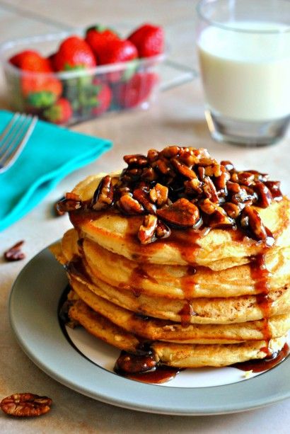 Why wait until Thanksgiving to enjoy your favorite dessert? Try out these Pecan Pie Pancakes! Decadent, comforting, and a perfect breakfast for any time of the year! Pancake Ideas, Pecan Pie Cake, Ideas For Breakfast, Pecan Pie Recipe, Favorite Dessert, Caramel Recipes, Chocolate Pecan, Delicious Pies, Hot Fudge