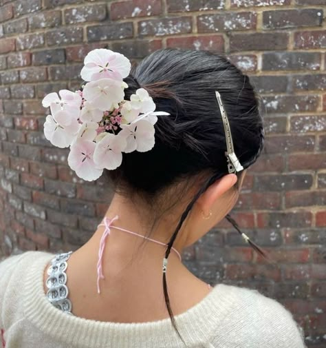 Flower hair comb