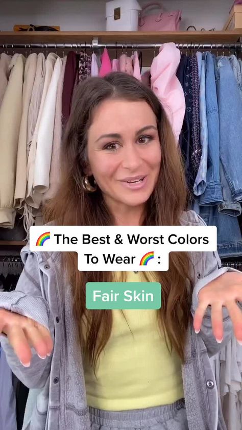 Clothing Hacks Videos, Pale Skin Color, Wardrobe Color Guide, Skin Tone Hair Color, Mode Tips, Cool Skin Tone, Hacks Videos, Weird Fashion, Tone Hair