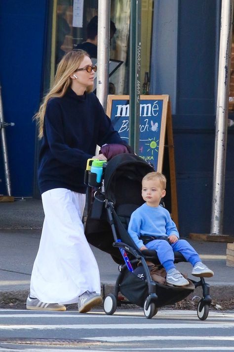 Jennifer Lawrence wears a navy sweater and white skirt while out for a playdate with her son on Easter Sunday in New York City-310324_10 Babyzen Yoyo Stroller, Off Duty Ballerina, Jennifer Lawrence Street Style, Sunday In New York, Iphone Silicone Case, Jennifer Lawrence Hair, Yoyo Stroller, Mom Inspo, Jennifer Lawrence Style