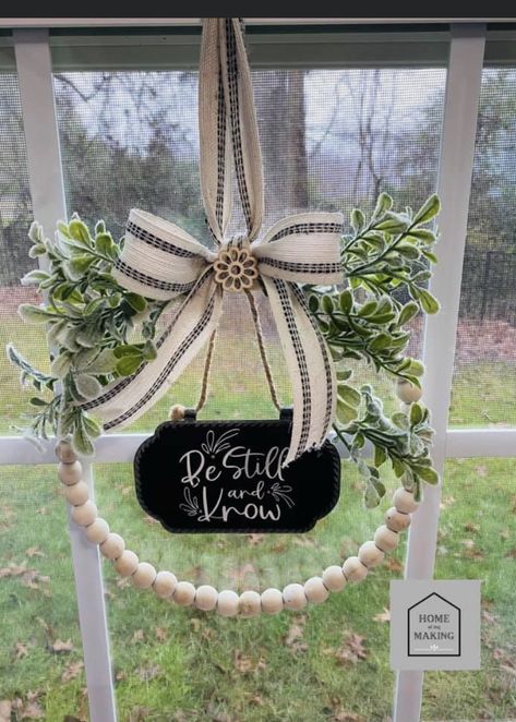 Wooden Beaded Wreath Ideas, Dollar Store Beaded Wreath, Dollar Tree Wooden Bead Wreath, Dollar Tree Beaded Wreath Ideas, Bead Wreaths For Front Door, Shabby Chic Wreath Ideas, Dollar Tree Beaded Wreath, Bead Wreath Ideas, Wood Bead Wreath Diy