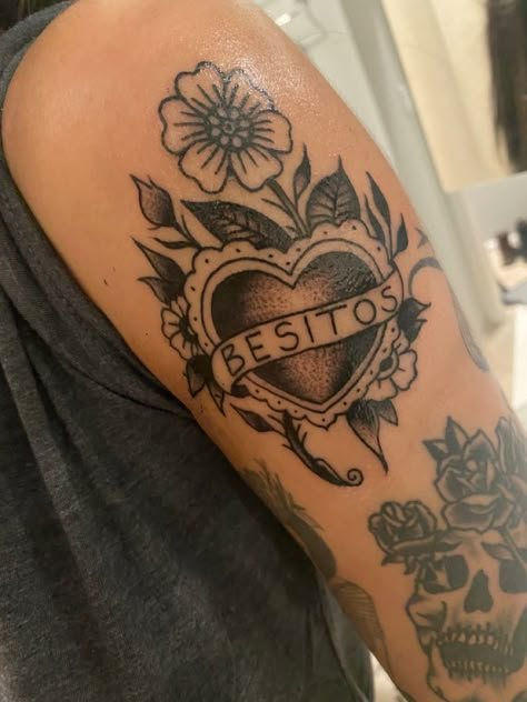 Black and gray heart tattoo American Traditional Date Tattoo, Name Tattoos Traditional, American Traditional Knee Cap Tattoo, American Traditional Love Letter Tattoo, American Tradition Heart Tattoo, Western Heart Tattoo, American Traditional Heart Tattoo Black, Name Tattoo With Design, Heart Elbow Tattoo