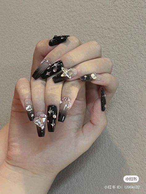 Abg Style Nails, Enhypen Inspired Nails, Black Douyin Nails, Enhypen Nails Designs, Enhypen Nails, Asian Nails, Punk Nails, Gothic Nails, Stylish Nails Designs