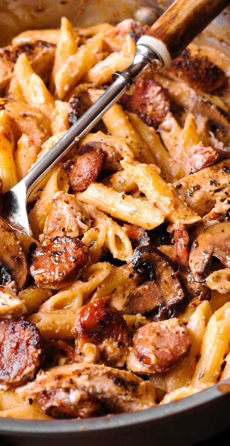 Cajun Chicken And Sausage Pasta, Chicken And Sausage Pasta, Chicken Pasta Creamy, Cajun Chicken And Sausage, Sausage Pasta Recipe, Creamy Cajun Chicken Pasta, Smoked Sausage Pasta, Creamy Cajun Chicken, Pasta Creamy