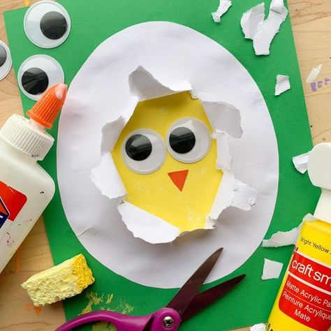 Preschool Insects Activities, Turtle Craft, Insects Preschool, Easter Crafts Preschool, Insect Activities, Turtle Crafts, Chinese Crafts, Yellow Circle, Construction Paper Crafts