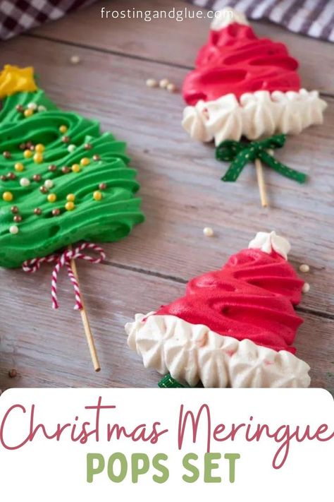 Christmas Meringue Pops, Christmas Meringue Ideas, Christmas Meringues, Easy Meringue Recipe, Christmas Meringue, Downtown Christmas, Meringue Pops, Oreo Balls Recipe, Christmas Bakes