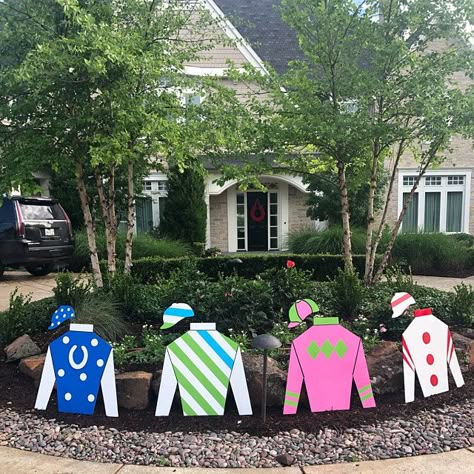 Derby Wreath, Preakness Party, Kentucky Derby Party Ideas Decoration, Kentucky Derby Decorations, Kentucky Derby Theme, Kentucky Derby Party Games, Kentucky Derby Themed Party, Kentucky Derby Party Decorations, Jockey Hat