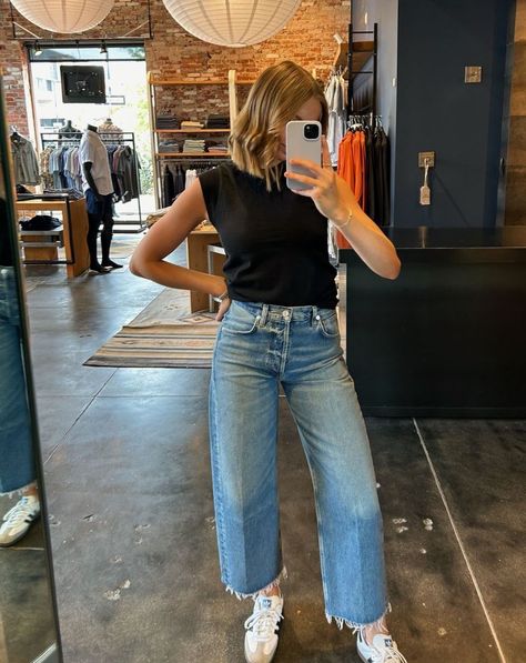 One of our FAVORITE jeans, the Ayla, is back in a new wash with a raw hem 👖🙌 Shop now! | Citizens of Humanity, Ayla Jeans, Wide leg jeans, Cropped jeans, Raw Hem Jeans, Perfect jeans, High waisted jeans, Light blue jeans, Mid wash jeans, Outfit inspo, Everyday outfit, Denim, Women's denim Cropped Raw Hem Jeans Outfit, Styling Mid Rise Jeans, Frame Jeans Outfit, Crop Wide Leg Jeans Outfit, Wide Leg High Waist Jeans Outfit, Wide Cropped Jeans Outfit, Raw Hem Jeans Outfit, Wide Leg Cropped Jeans Outfit, Zara Jeans Outfit