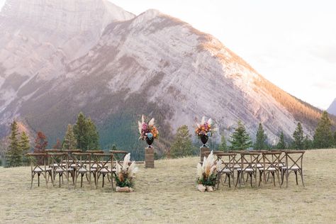 Fall Wedding Venues, Fairmont Chateau Lake Louise, Fairmont Banff, Chateau Lake Louise, Urban Wedding Venue, Mountain Top Wedding, Rocky Mountain Wedding, Mountain Bride, Ceremony Inspiration