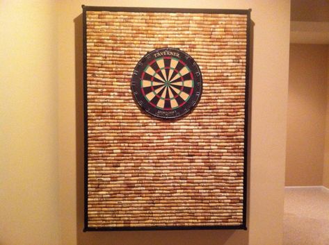 Man Cave dart board backboard. I think I could handle collecting the materials for this one! Diy Dartboard, Cork Dartboard, Best Man Caves, Diy Cork, Wine Cork Projects, Wine Cork Diy, Diy Gifts For Men, Cork Projects, Cork Diy