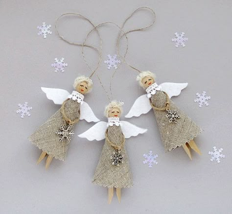 Burlap Christmas Angels Set of 3 Rustic Tree by VasilinkaStore Rustic Angels, Shabby Chic Ornaments, Christmas Angel Decorations, Dolly Pegs, Clothes Pin Dolls, White Christmas Ornaments, Rustic Ornaments, Angel Crafts, Angel Decor