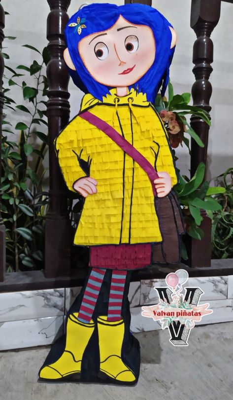 Coraline Door Decoration, Coraline Party, Diy Pinata, Classroom Crafts, Candy Boxes, A Song Of Ice And Fire, Coraline, 5th Birthday, Door Decorations